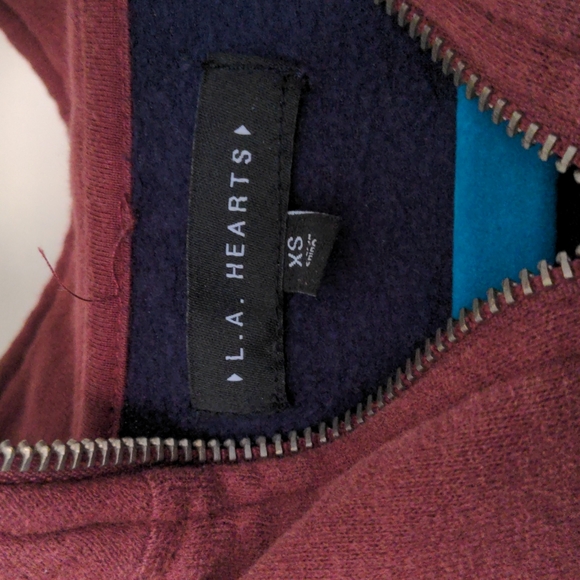 NWOT 3 Tone Sweatshirt - Picture 2 of 6